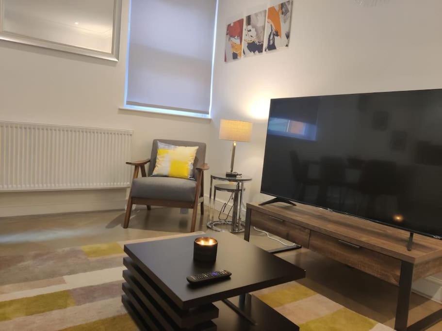 Beautiful, Spacious And Central Apartment Near Covent Garden Λονδίνο Εξωτερικό φωτογραφία